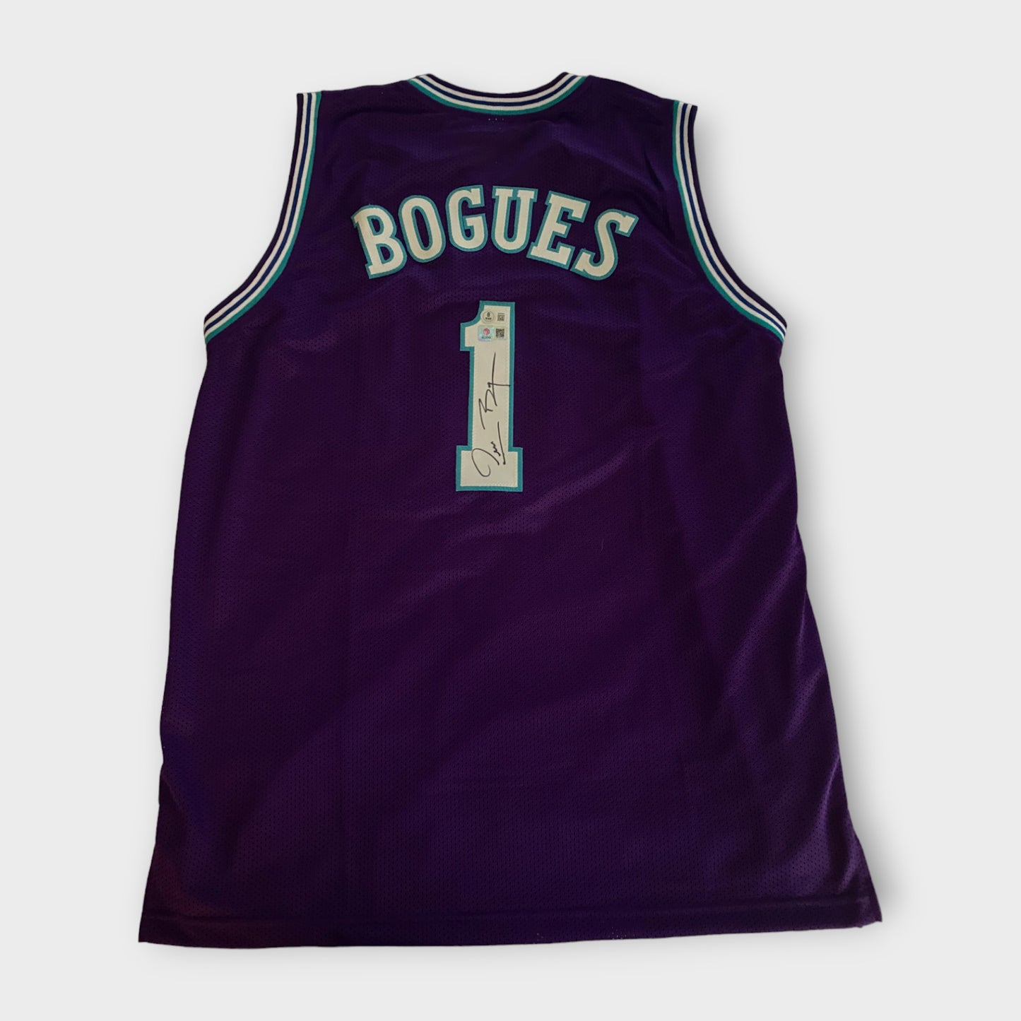 Charlotte Hornets Autographed Jersey Muggsy Bogues COA